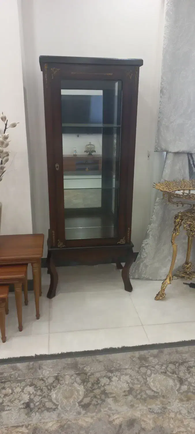 ویترین (بوفه)|بوفه، ویترین، کنسول|رشت, سیا اسطلخ|دیوار