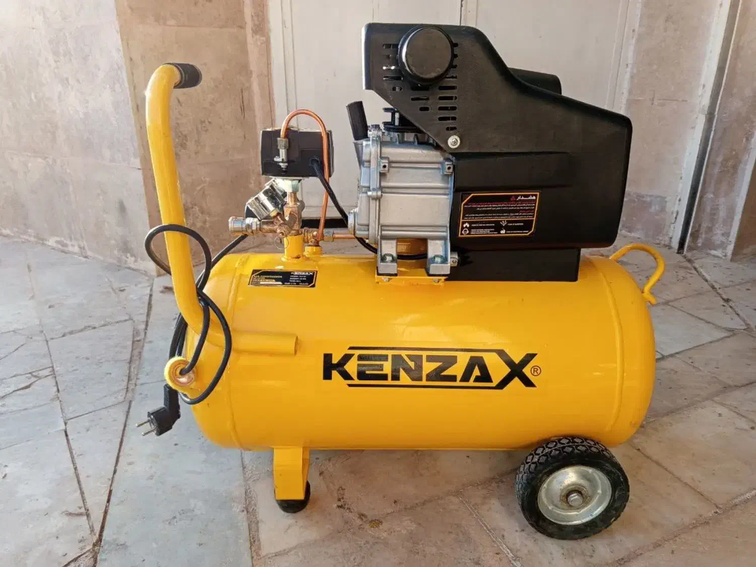 پمپ باد کنزاکس ۵۰ لیتری/بسیار قوی/ سالم|ابزارآلات|خمین, |دیوار