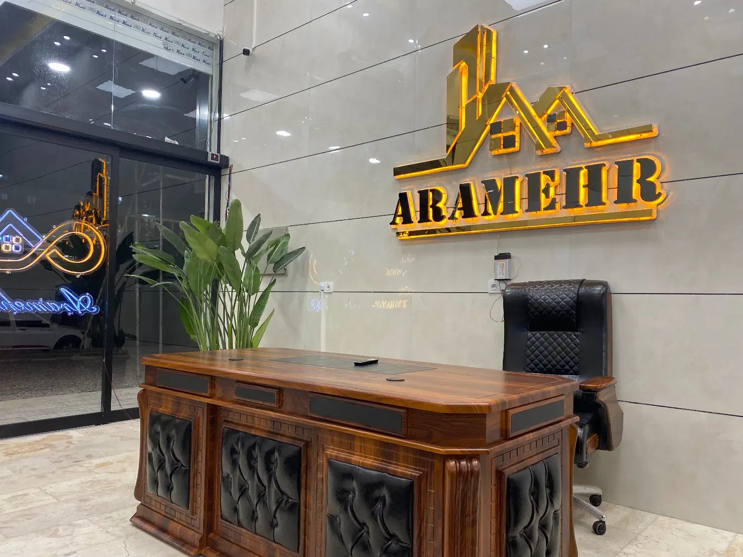 آرش آرمه سه طبقه پارکینگ دار معاوضه با مسکن مهرگان|فروش آپارتمان|محمدیه-قزوین, |دیوار