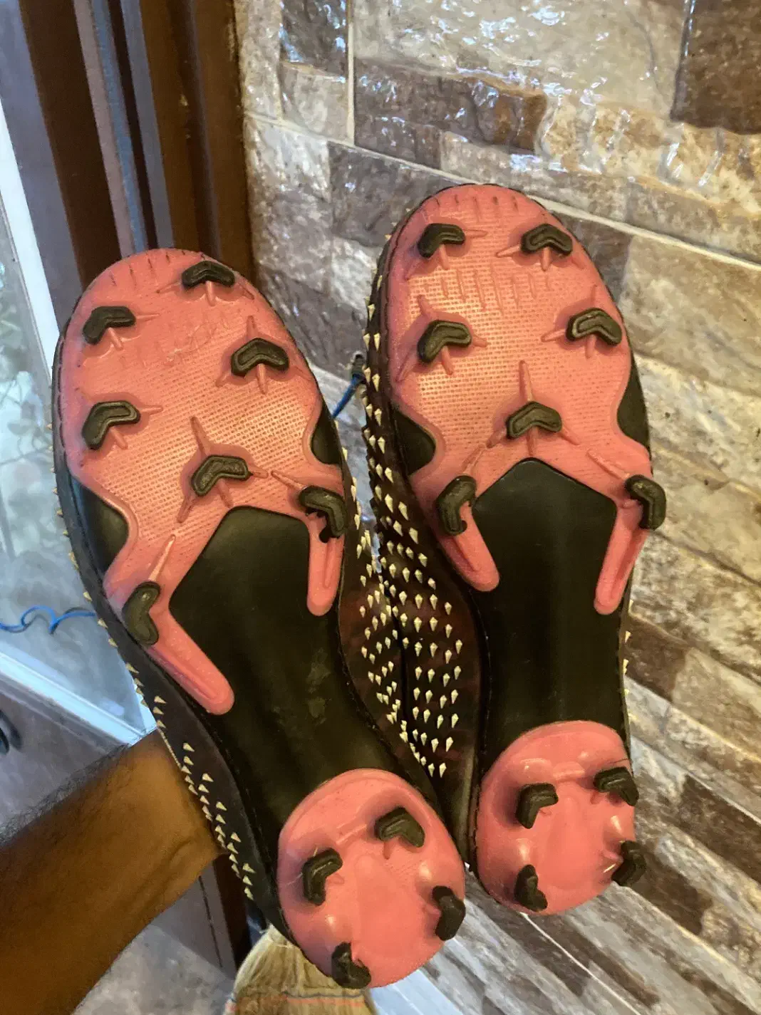 استوک فوتبال|کیف، کفش، کمربند|رشت, گلسار|دیوار