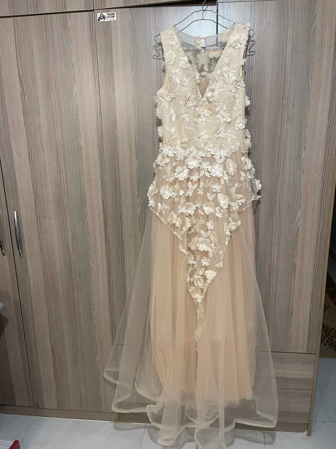 لباس مجلسی|لباس|ارومیه, |دیوار