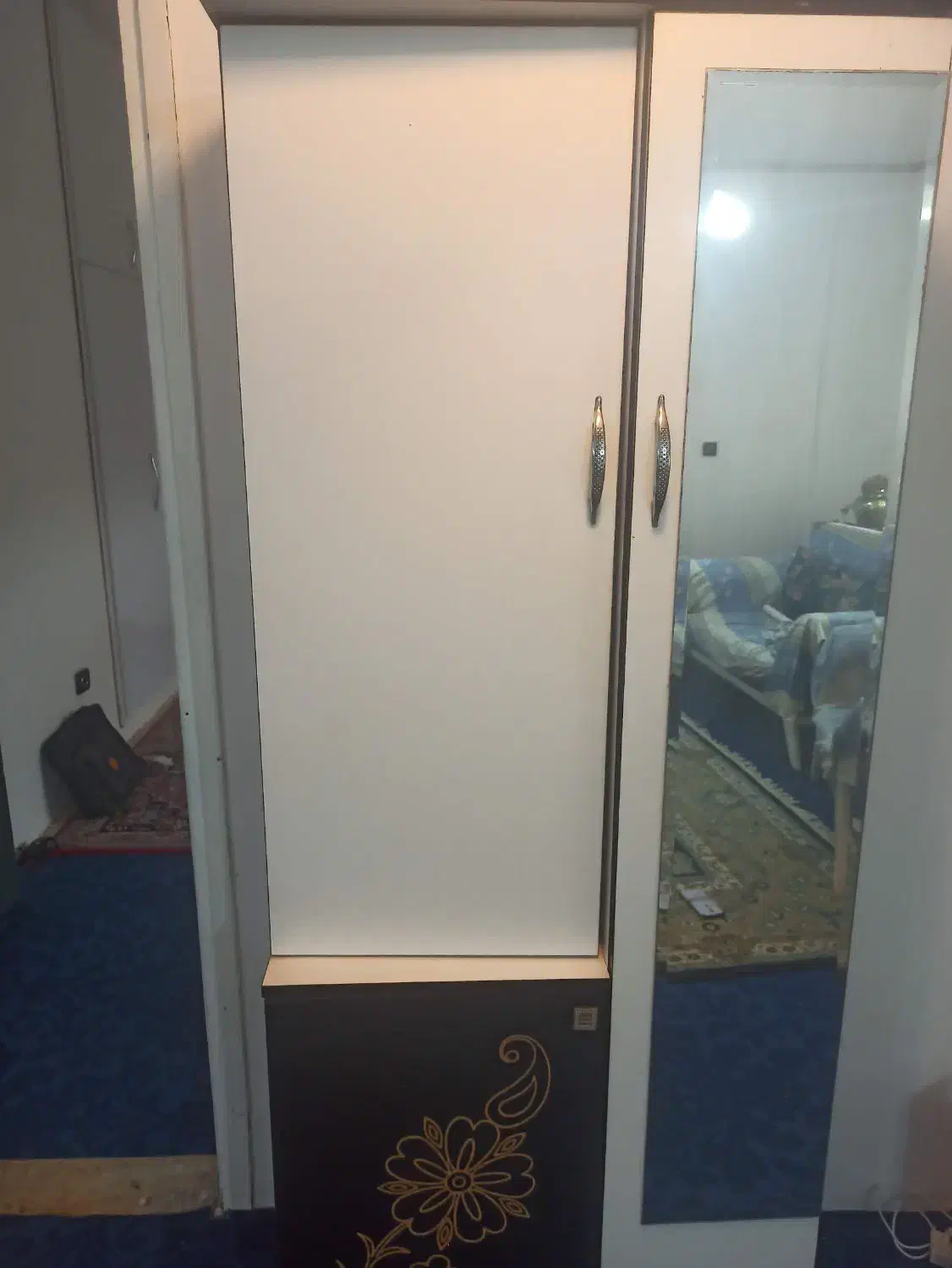 جاکفشی|جاکفشی، کمد، دراور|چمران, |دیوار