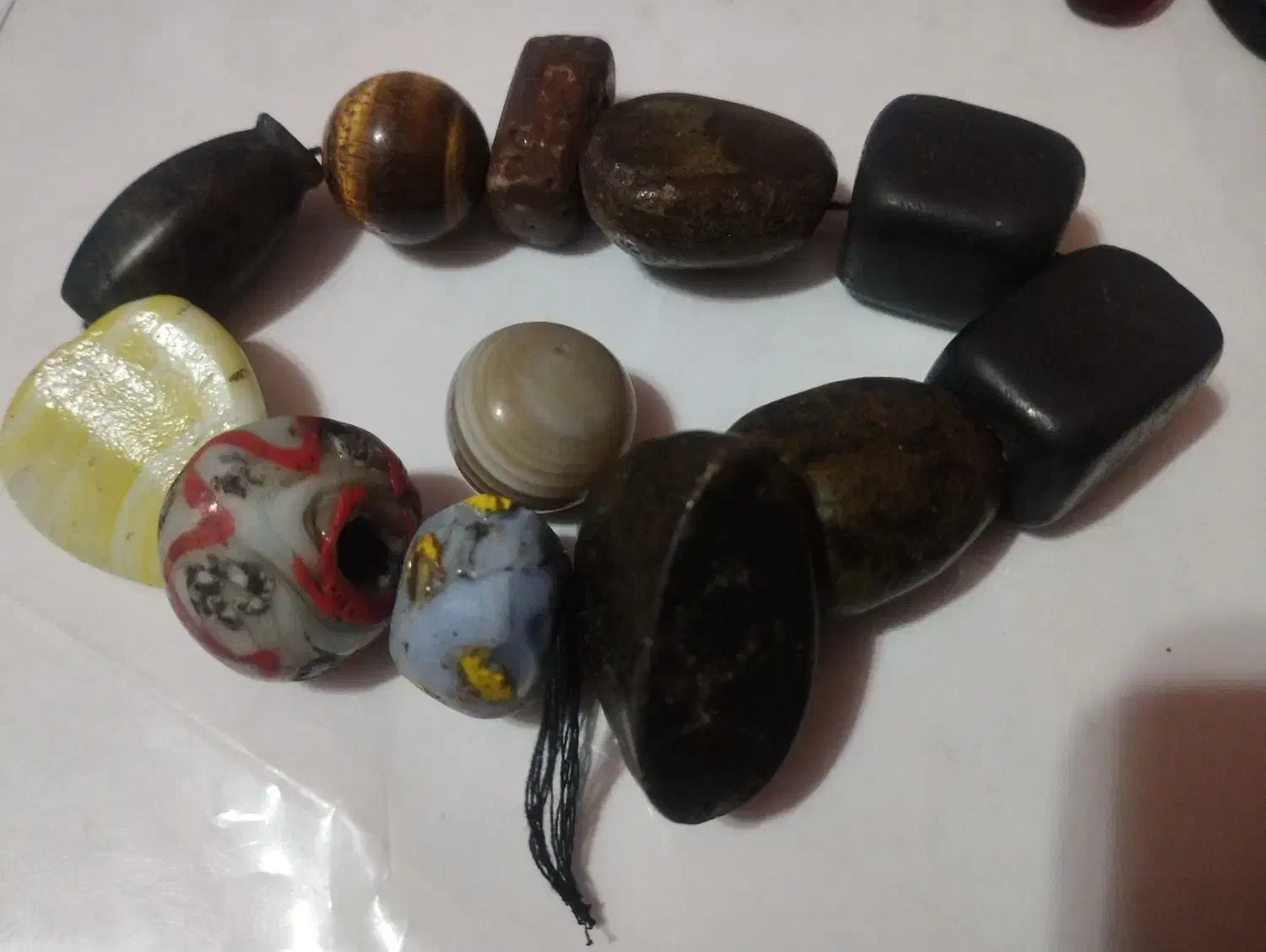 گبری|جواهرات|میانه, |دیوار