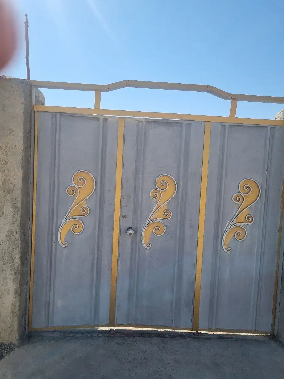 درب ماشین رو رنگ امیزی شده|مصالح و تجهیزات ساختمان|هیرمند, |دیوار