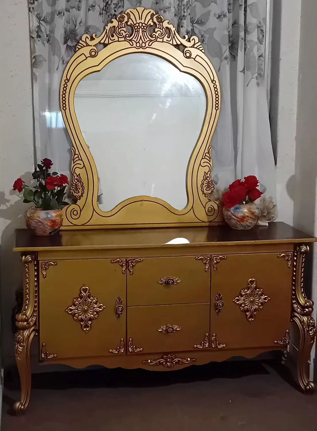 فروش میز آرایش سالم و بدون ایراد|تخت و سرویس خواب|اردبیل, |دیوار