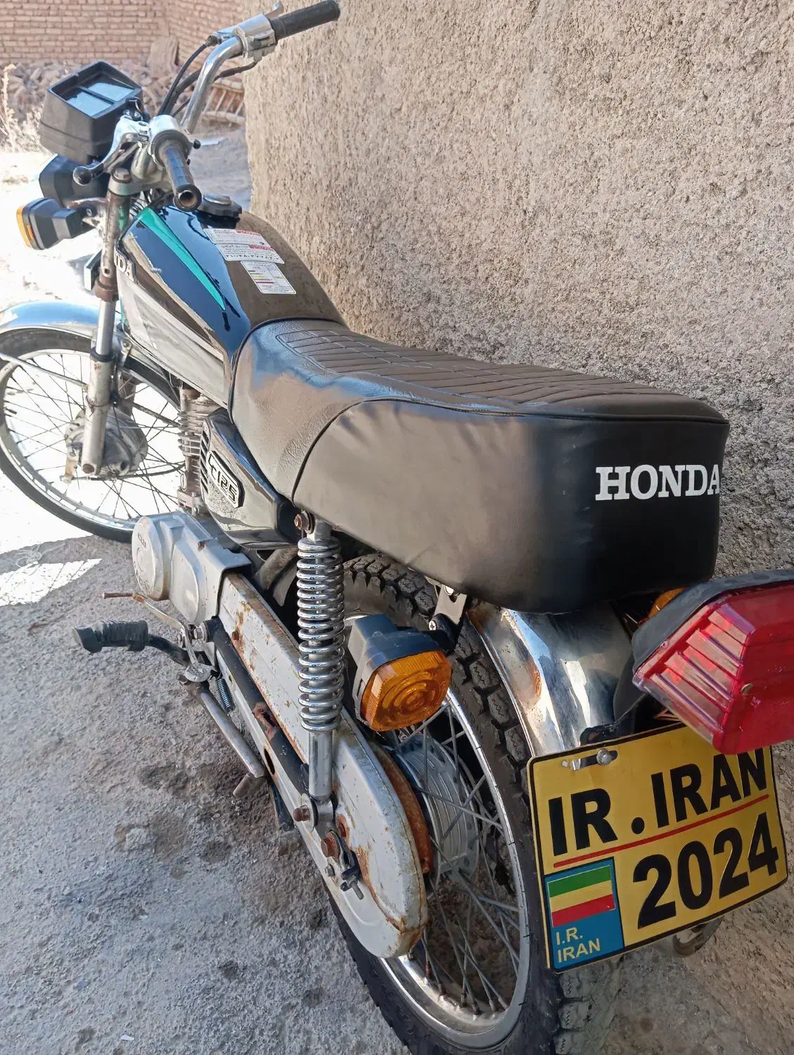 موتور 125برگه اوراق اسب زین شده سالم..|موتورسیکلت|داران, |دیوار