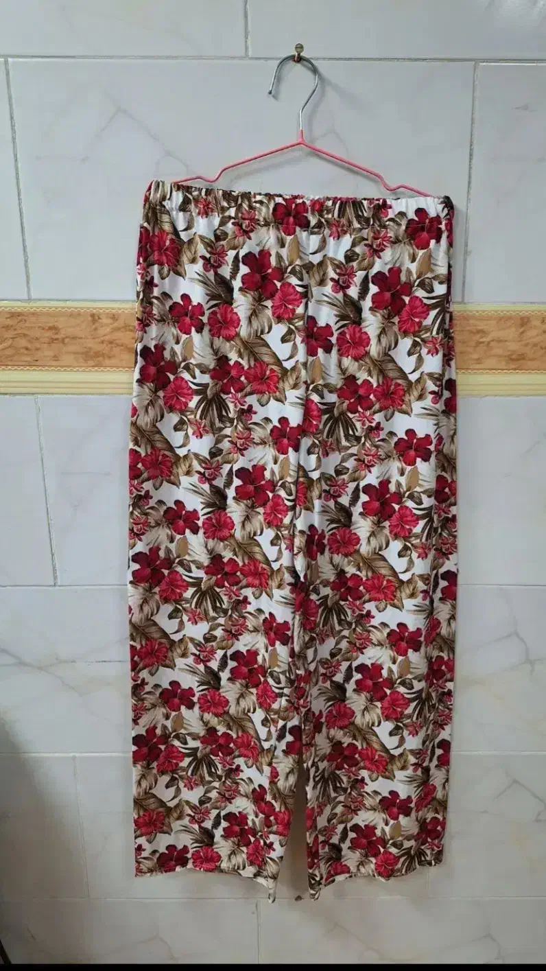 تیشرت شلوار|لباس|رباط‌کریم, رباط‌کریم|دیوار