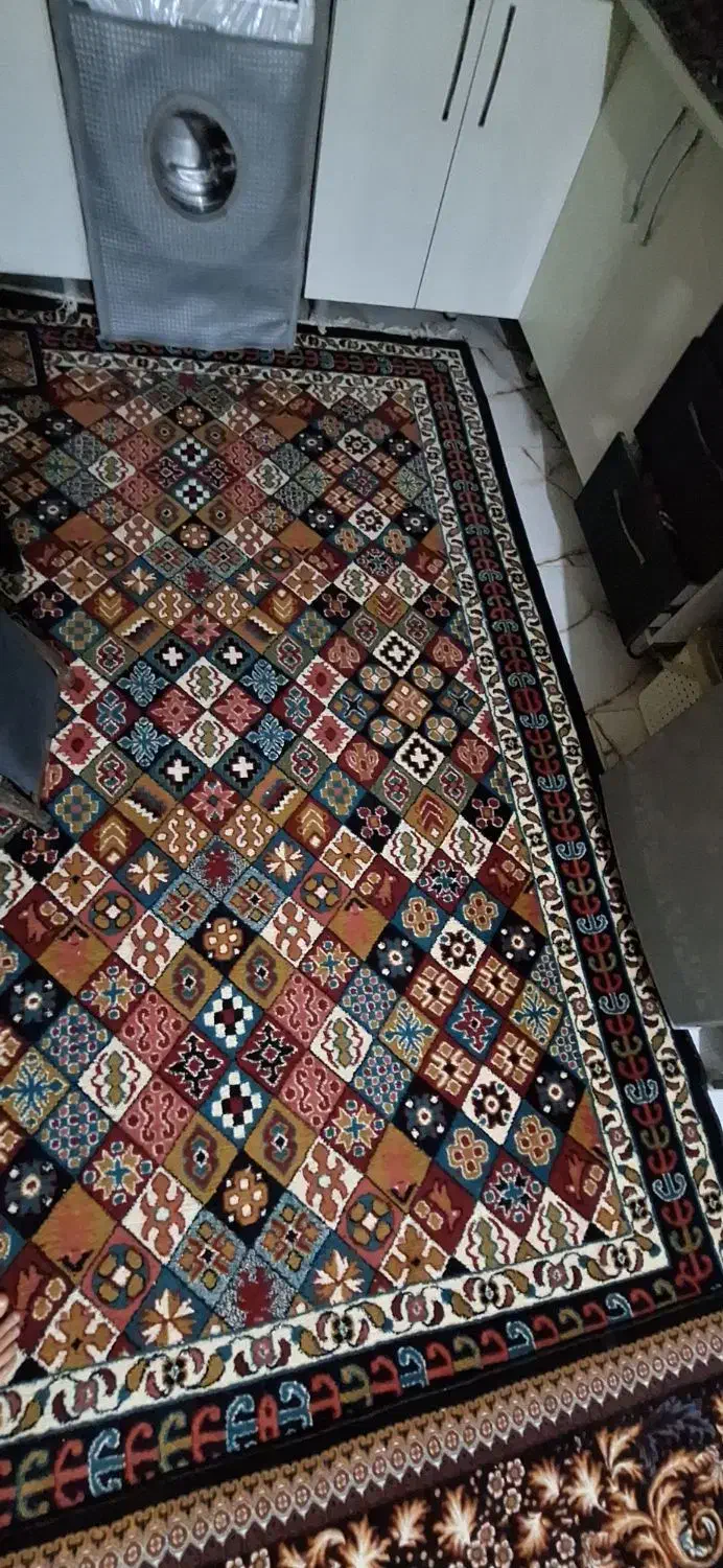 ۲ تا ۶ متری دونه ۳۵۰۰  تومن.و ۱ عدد ۴ متری ۳تومن|فرش|نوشهر, |دیوار