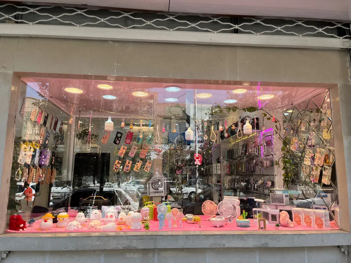 واگذاری مغازه لوازم جانبی موبایل|فروشگاه و مغازه|یزد, |دیوار