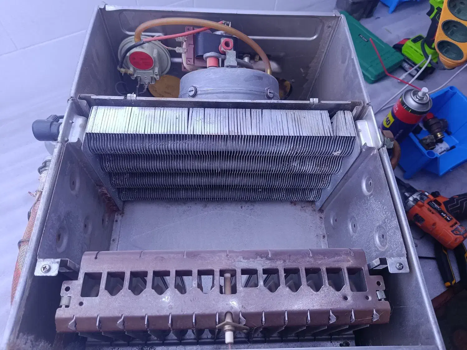 تعمیرات تخصصی انواع پکیج و آبگرمکن|خدمات پیشه و مهارت|یاسوج, |دیوار