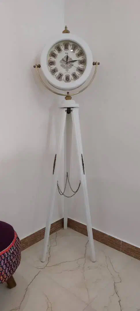 فروش ساعت پایه دار با قیمت مناسبسلامس|ساعت دیواری و تزئینی|رشت, باهنر|دیوار