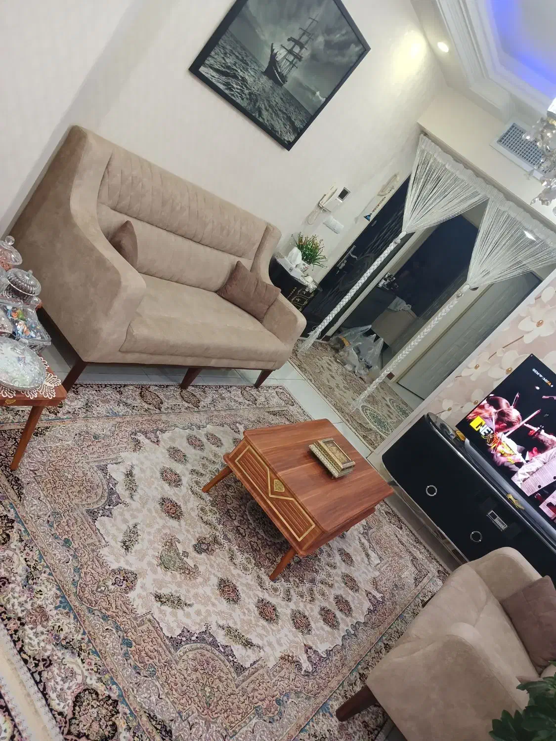 مبل ۷ نفره|مبلمان خانگی و میز عسلی|تهران, آهنگران (سراسیاب دولاب)|دیوار