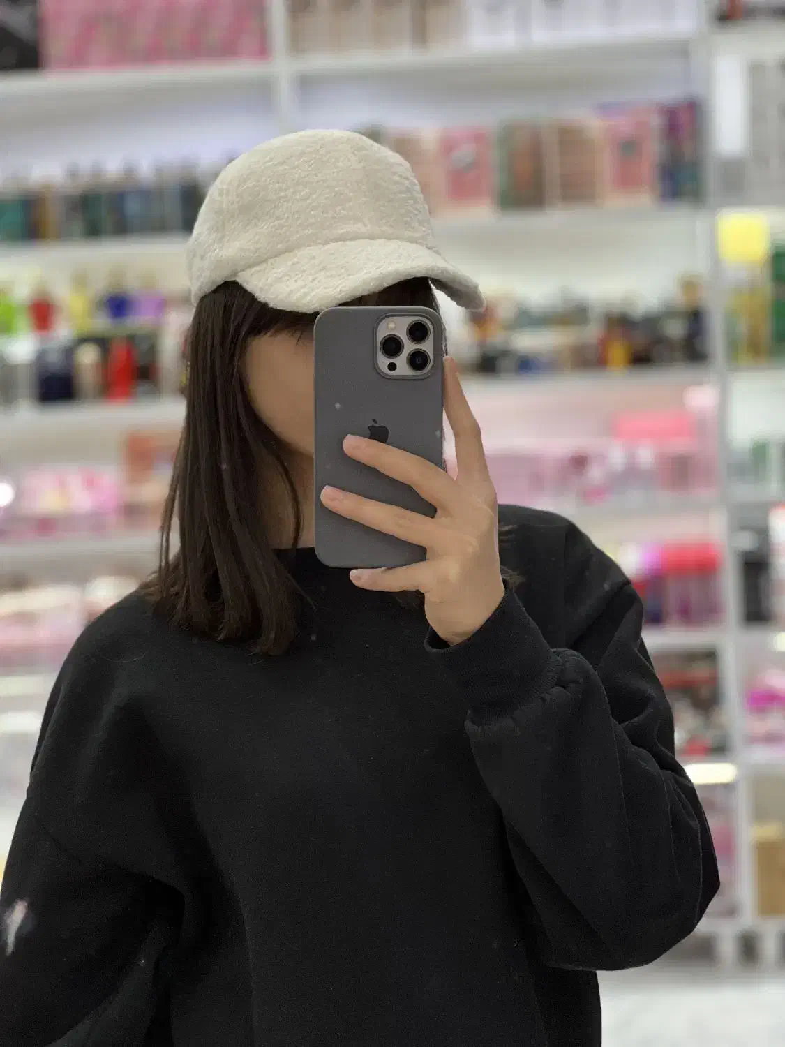 گوشبند و کلاه|کیف، کفش، کمربند|سقز, |دیوار