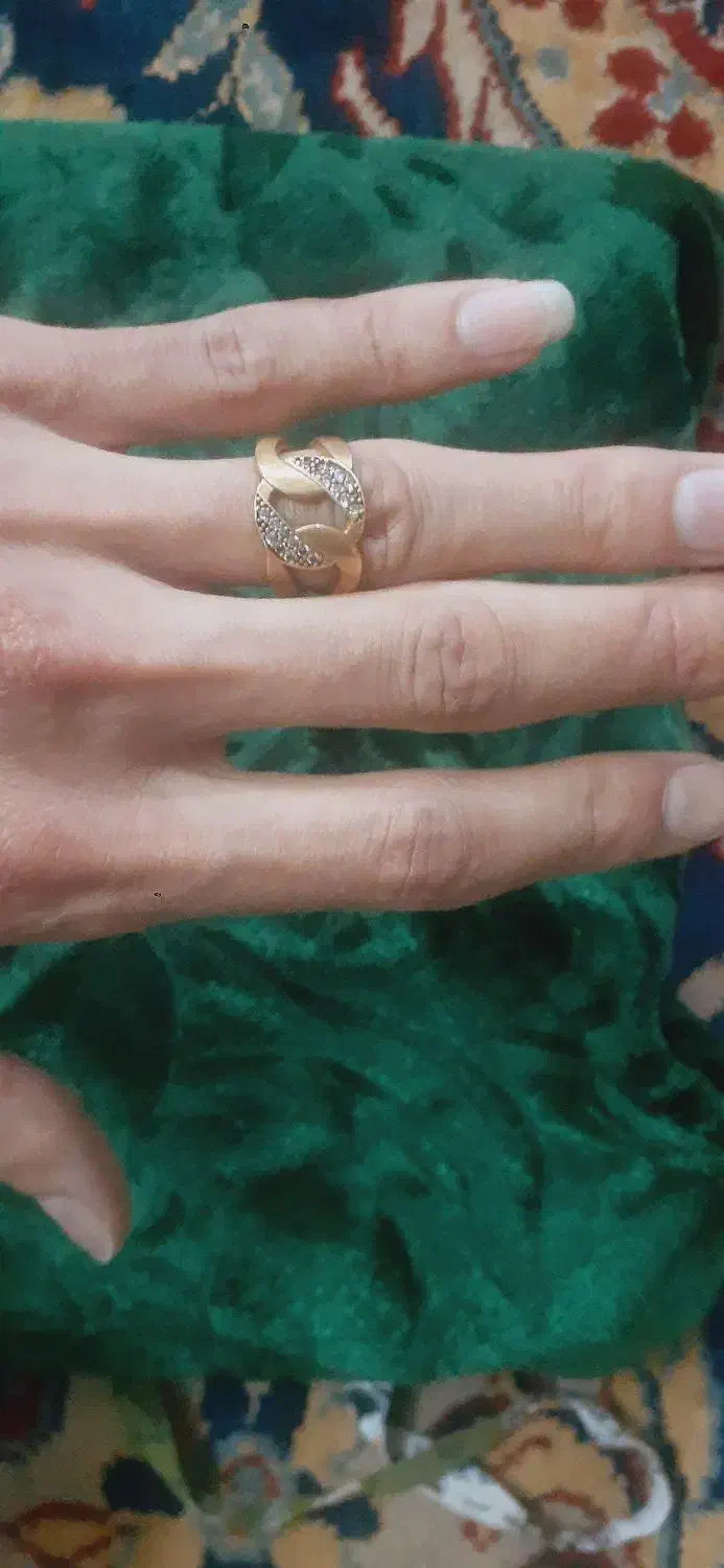 انگشترانگلیسی یکهشتم طلا مابقی نقره حدود ۴گرم|جواهرات|مشهد, هنرور|دیوار