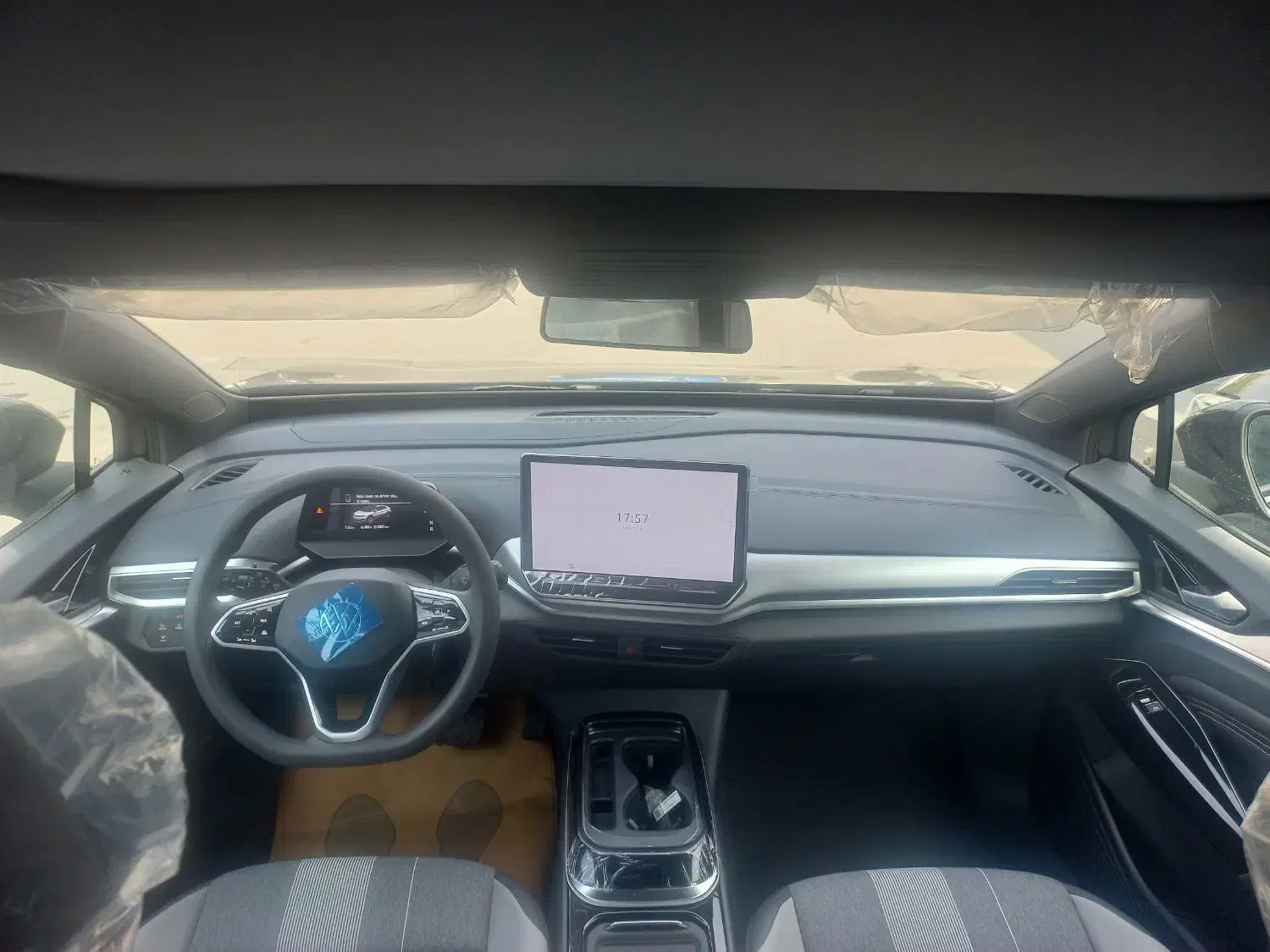 TKk تجارت خودرو خسروانی فولکس ID4|خودرو سواری و وانت|تهران, شهرک استقلال|دیوار