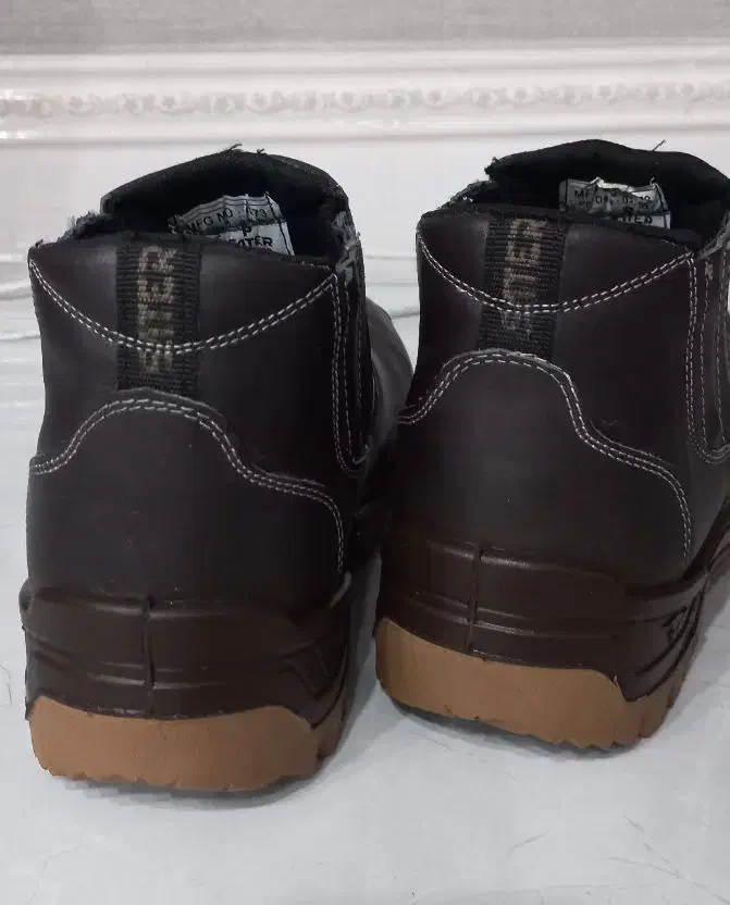 بوت چرم برند ساتر تبریز|کیف، کفش، کمربند|اندیمشک, |دیوار