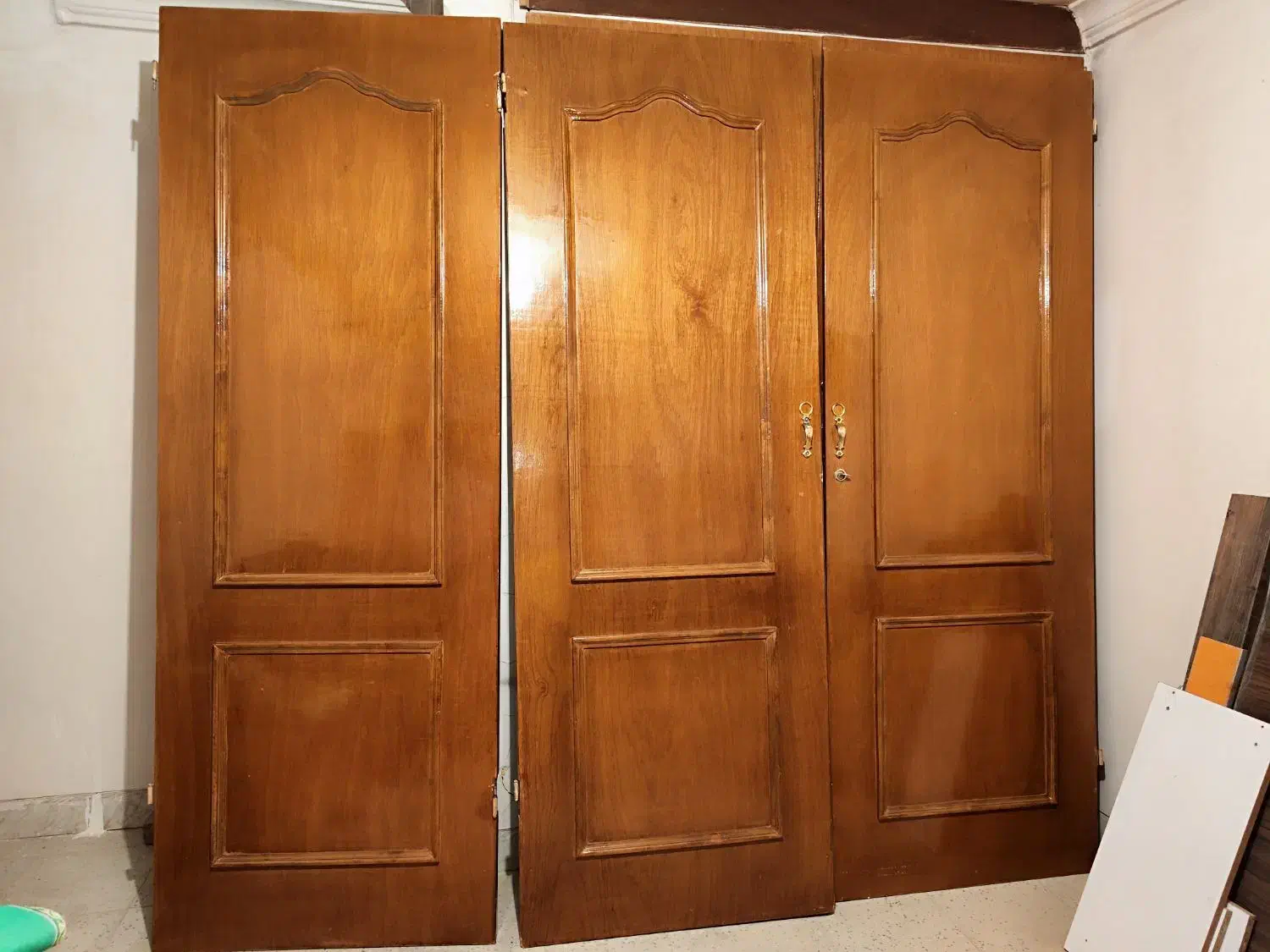 در کمد دیواری|مصالح و تجهیزات ساختمان|همدان, |دیوار