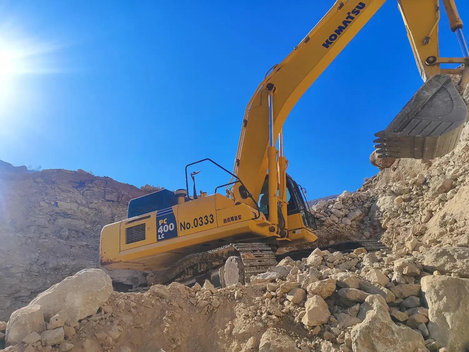 فروش بیل مکانیکی کوماتسو خط 8 R|خودرو سنگین|شیراز, میانرود|دیوار