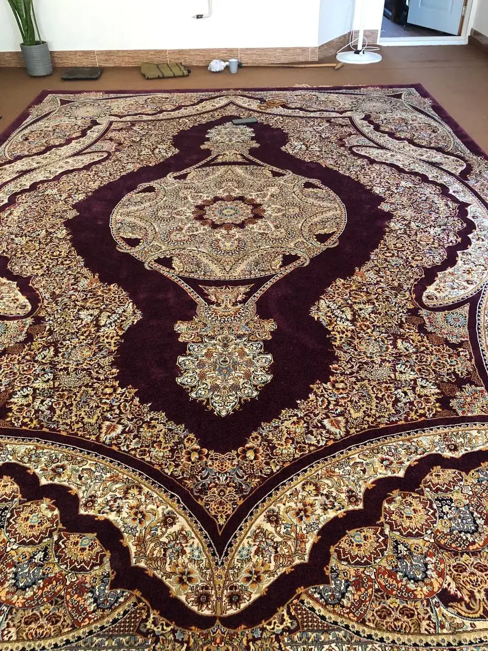 فرش تراکم ۲۵۵۰ خیلی تمیز و خوشگل|فرش|کلاله, |دیوار