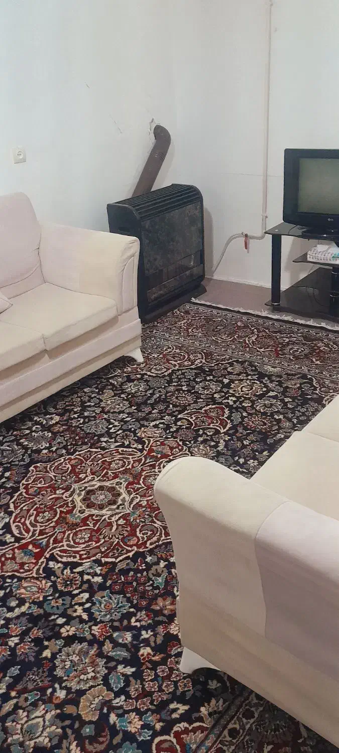 اجاره سویت روزانه مبله مرکز شهر خانواده مجرد|اجارهٔ کوتاه‌مدت آپارتمان و سوئیت|سنندج, |دیوار