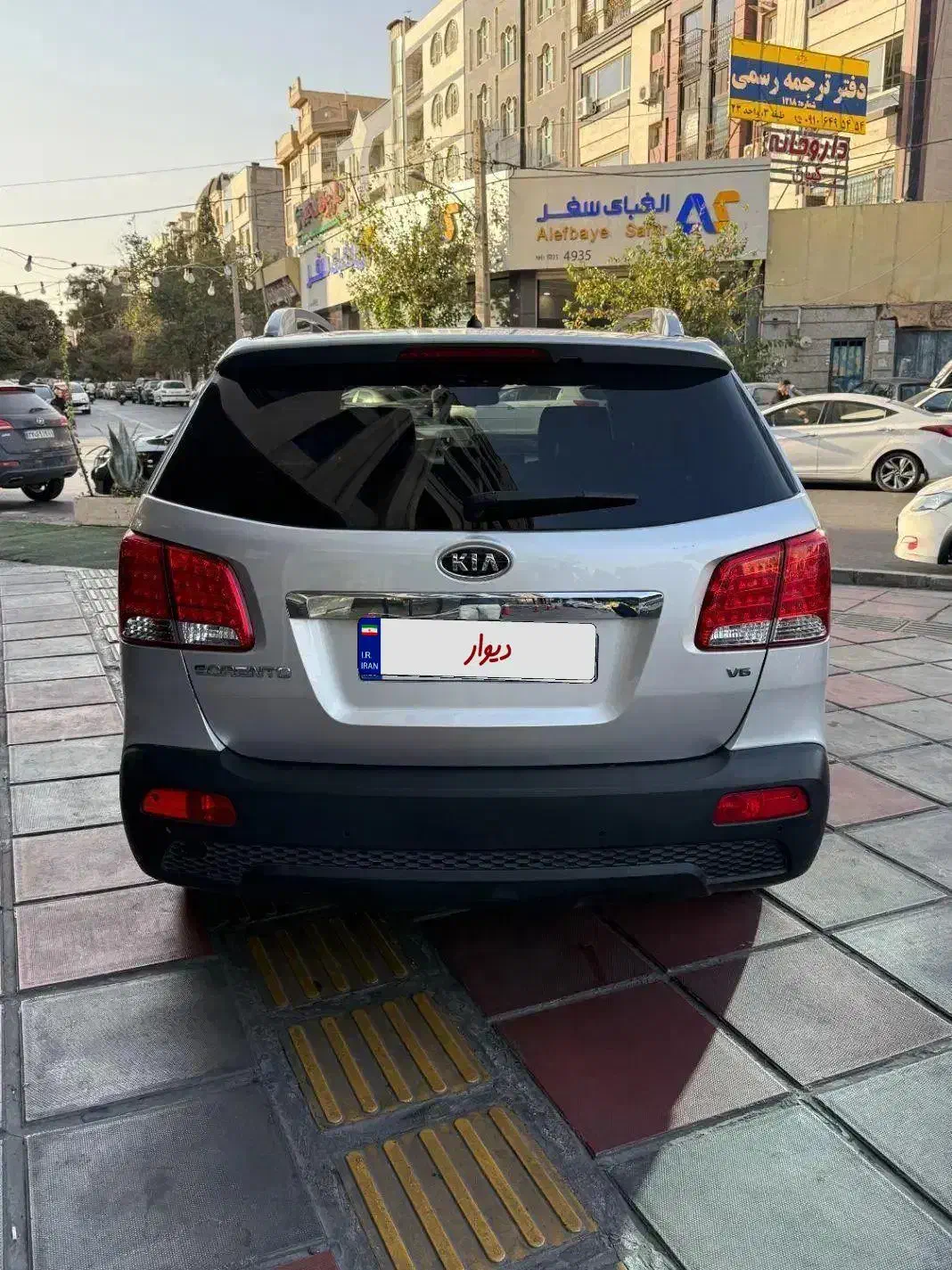 سورنتو مدل ۲۰۱۲ بدون رنگ و توضیح درجه یک|خودرو سواری و وانت|تهران, اباذر|دیوار