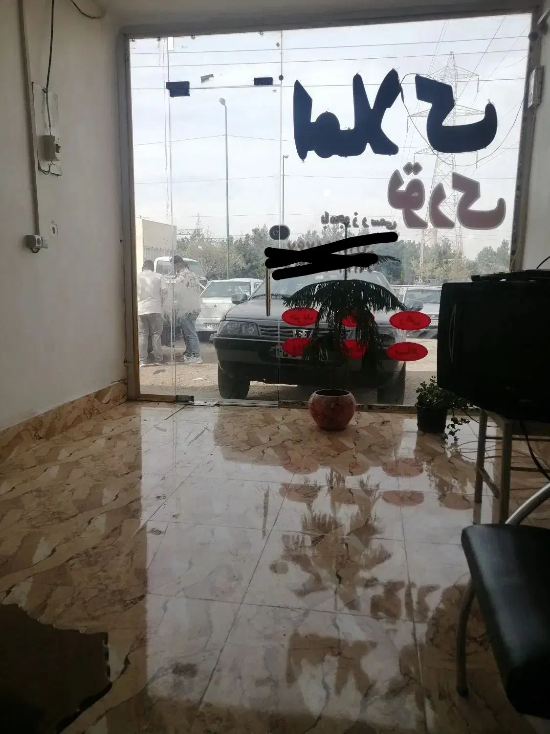 اجاره مغازه 100متری برجاده|اجارهٔ مغازه و غرفه|خسروشاه, |دیوار