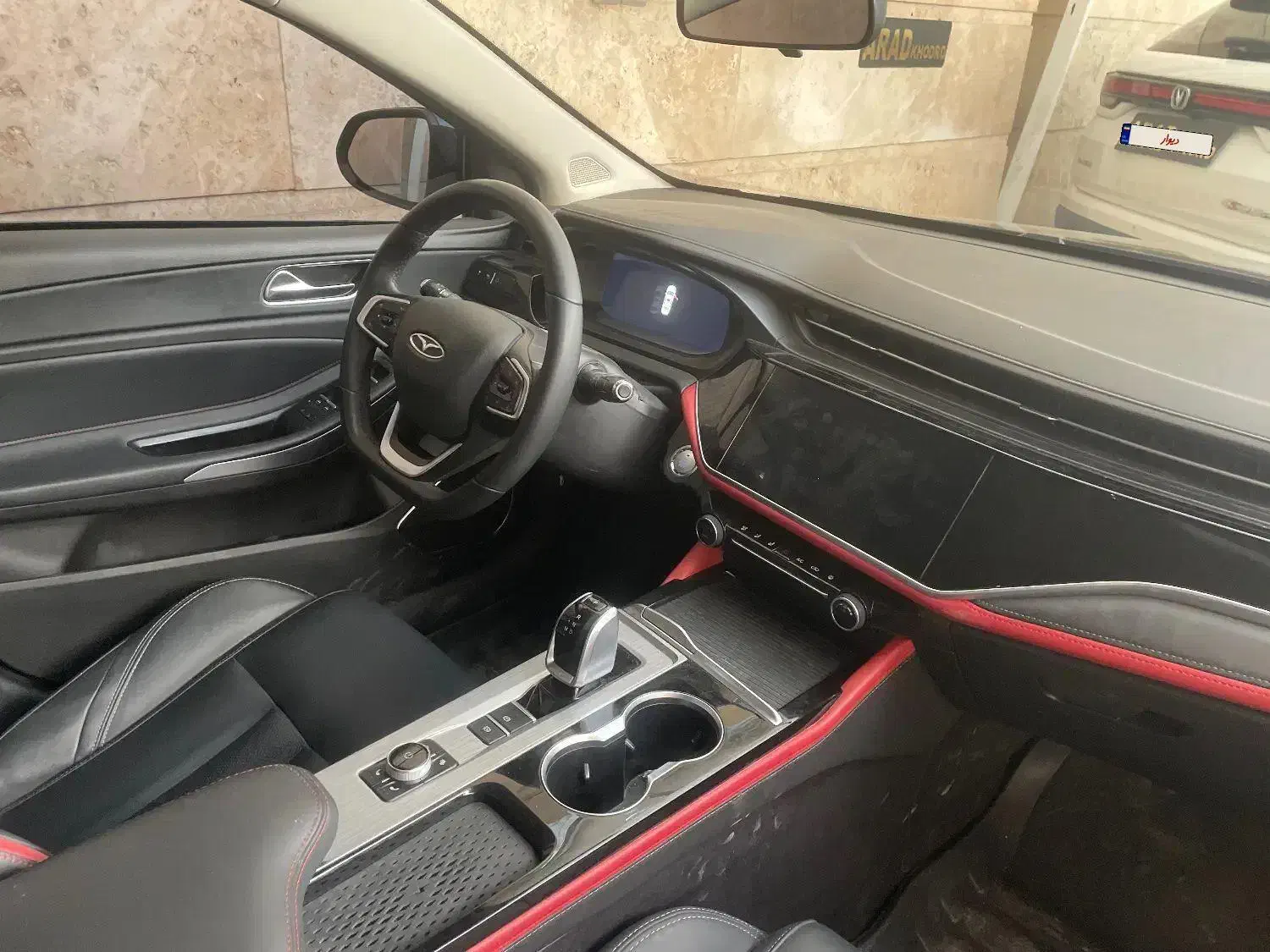 اریزو ۶ پرو مشکی ۴۰۲|خودرو سواری و وانت|اصفهان, مسجد مصلی|دیوار