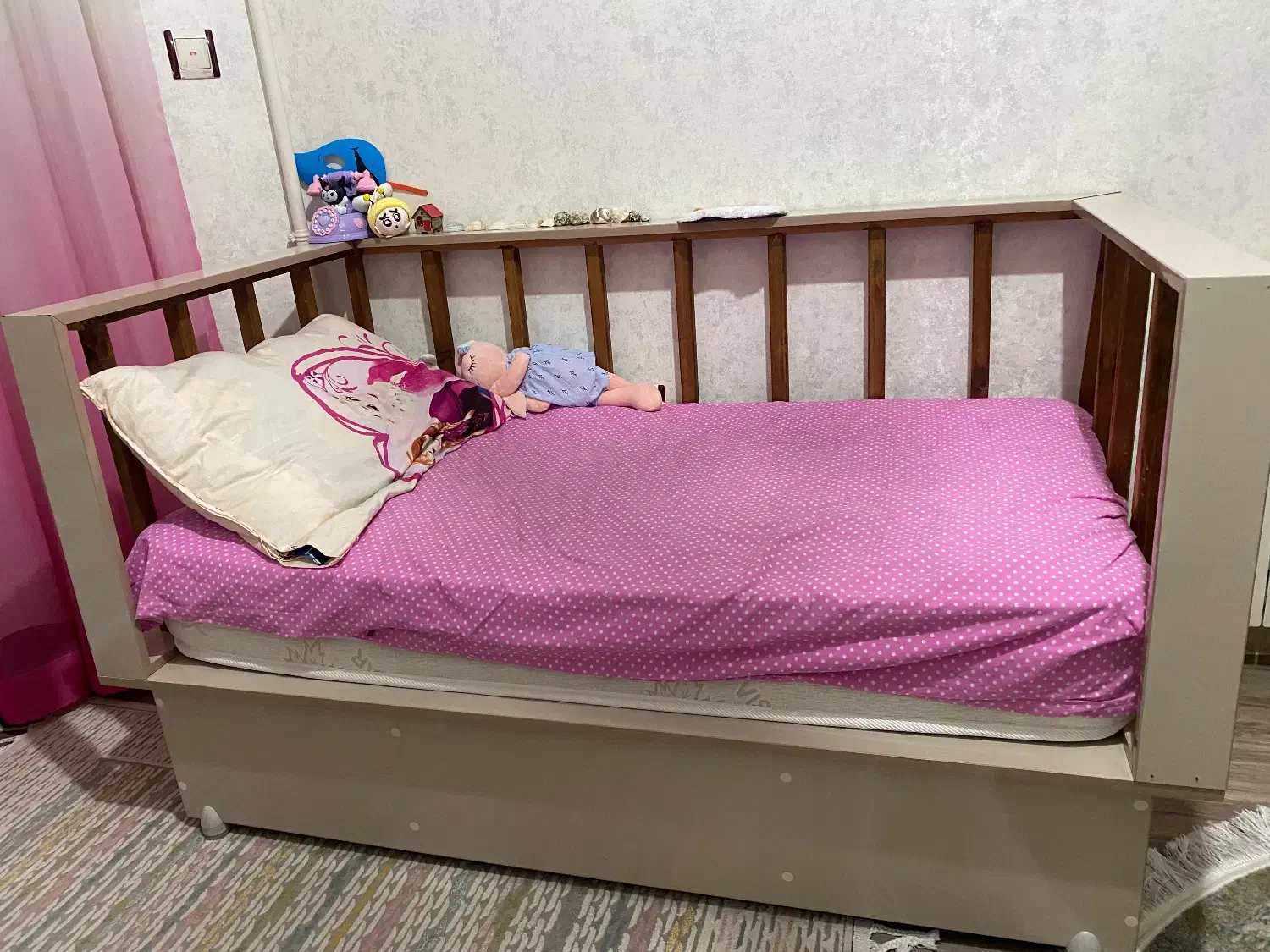 تخت کنار مادر به همراه تشک طبی تا ۶ سال|تخت و صندلی بچه|رشت, گلباغ نماز|دیوار