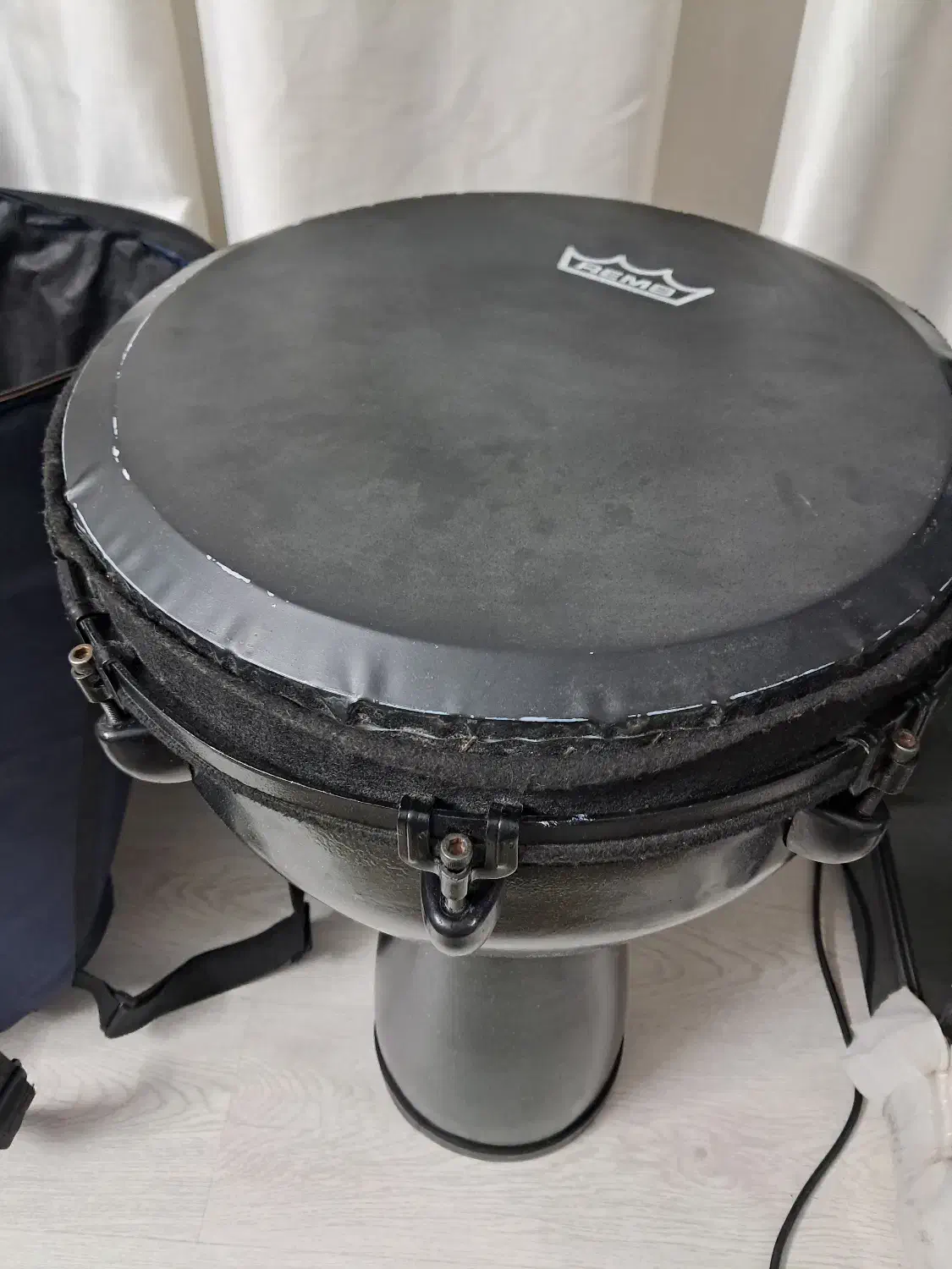 جیمبی|درام و پرکاشن|شیراز, بعثت|دیوار