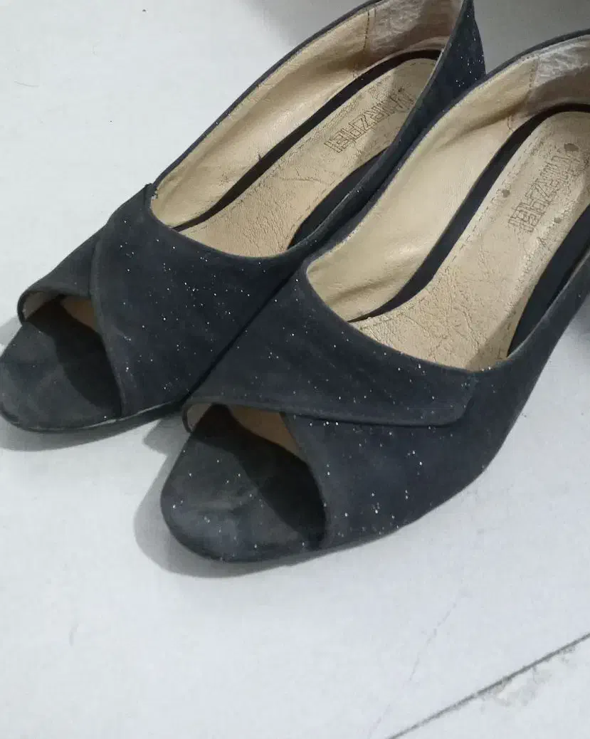 کفش مجلسی زنانه|کیف، کفش، کمربند|شیراز, شهرک صادقیه|دیوار