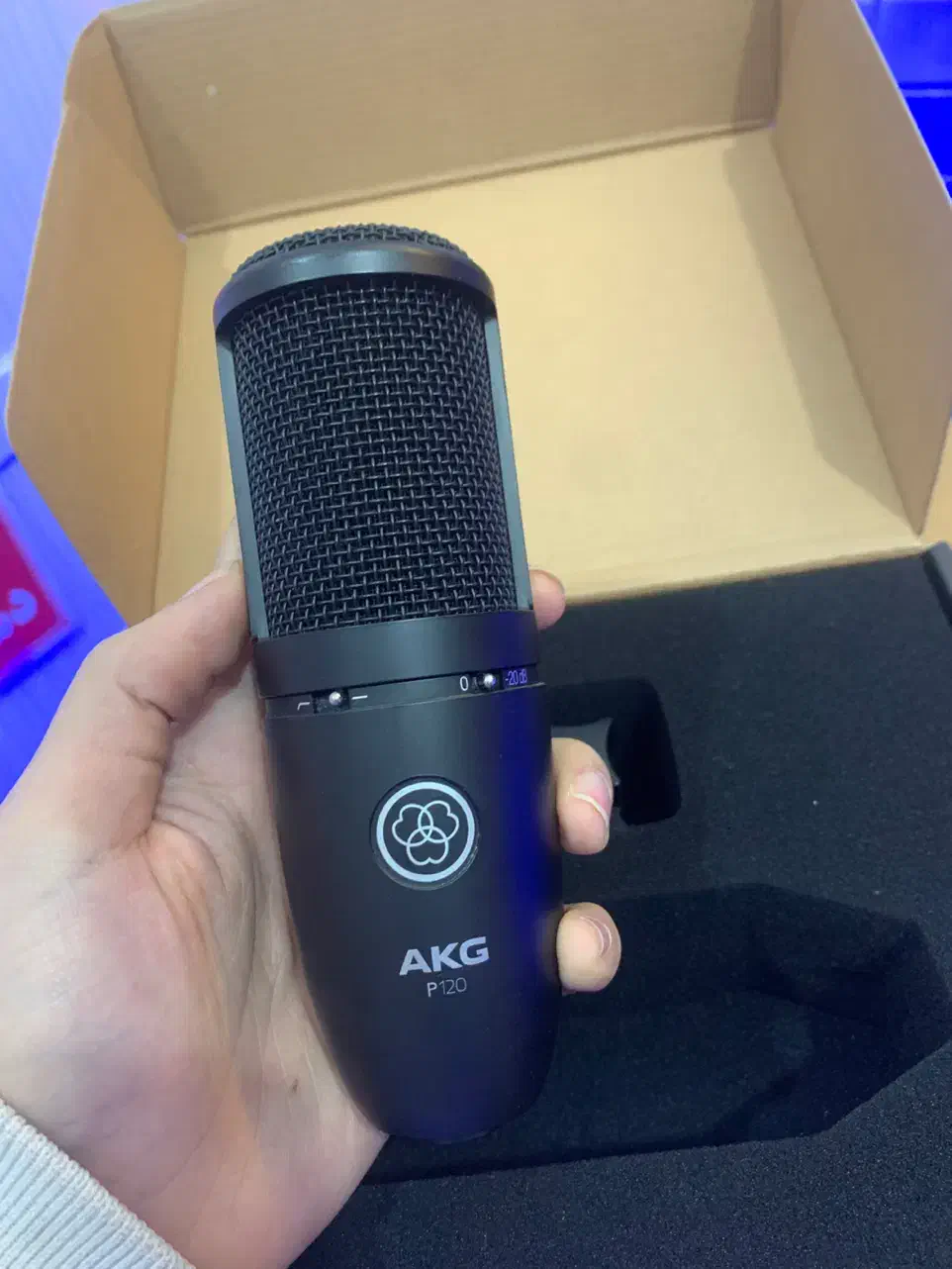 میکروفن استودیویی AKG P120|آلات موسیقی|ساری, |دیوار