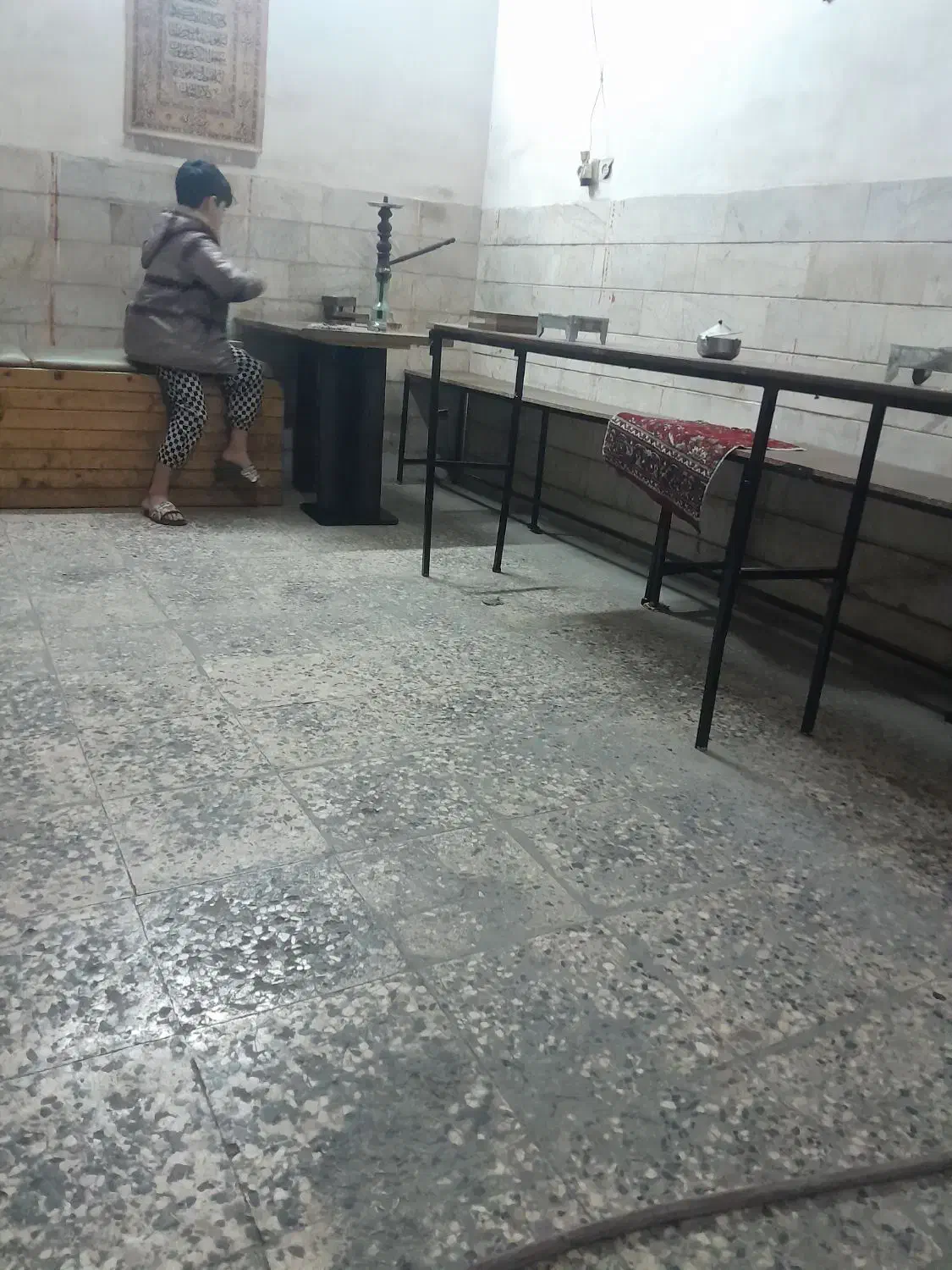 میز و نیمکت کافه.|صندلی و نیمکت|گرگان, |دیوار