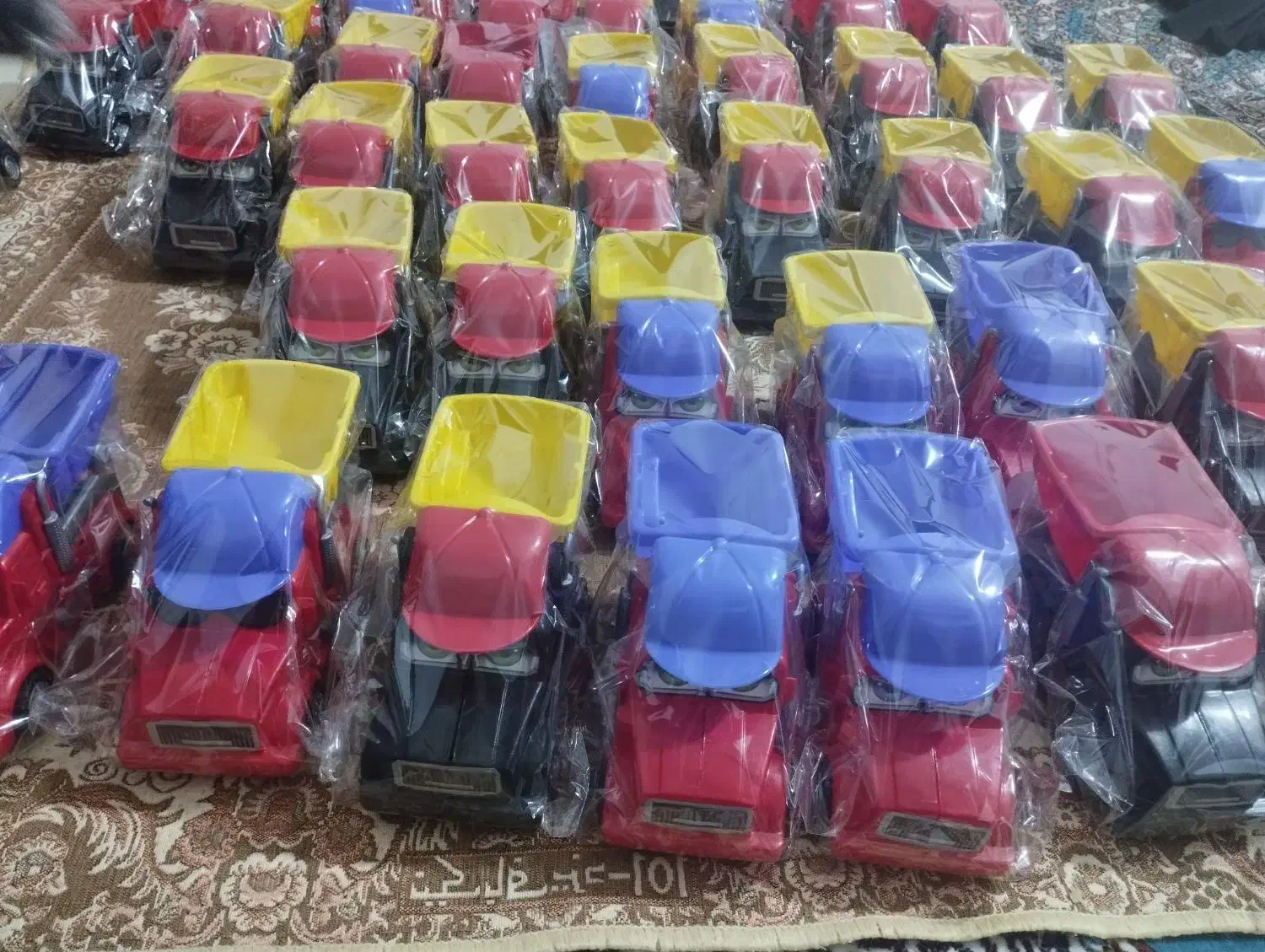 کمپرسی کلاهدار|اسباببازی|پاکدشت, پاکدشت (مامازند)|دیوار