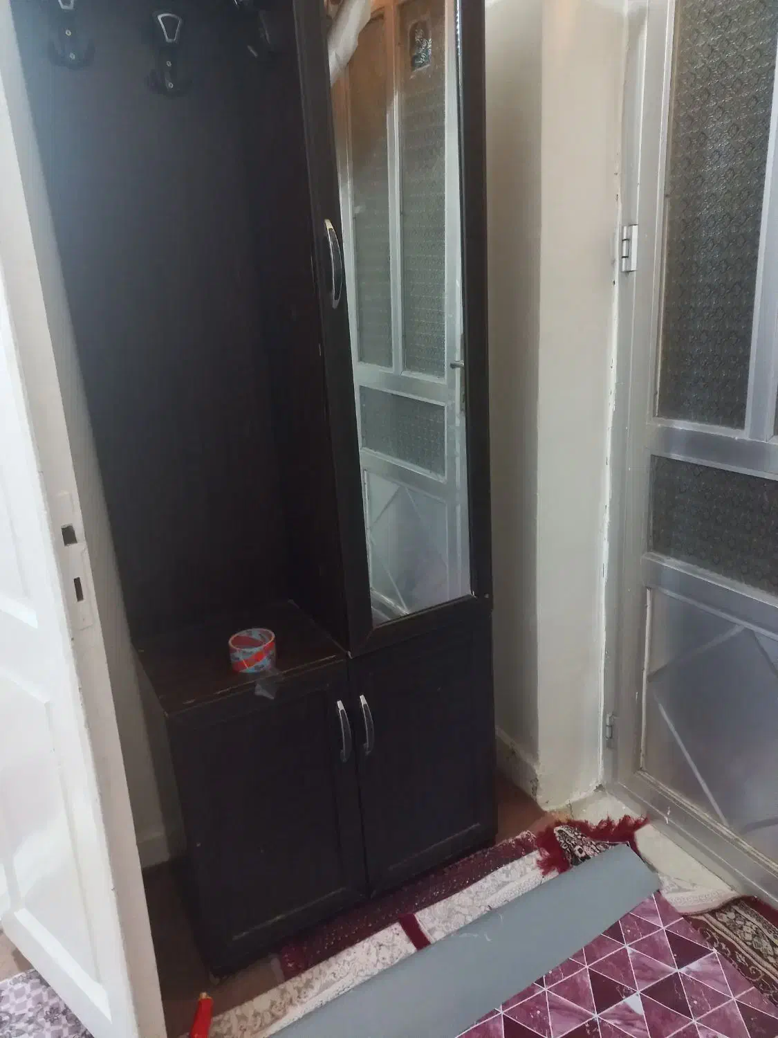 جاکفشی|جاکفشی، کمد، دراور|سراب, |دیوار