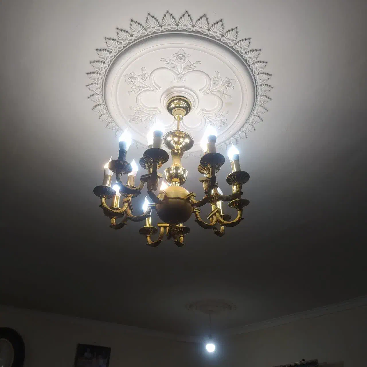 لوستر برنزی|لوستر و چراغ آویز|تبریز, |دیوار