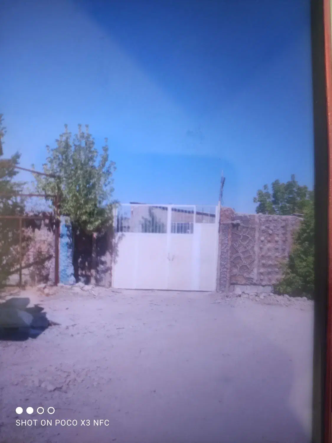 اجاره کارگاه محصور با دو کارگاه مسقف|اجارهٔ دفتر صنعتی، کشاورزی، تجاری|زرقان, |دیوار