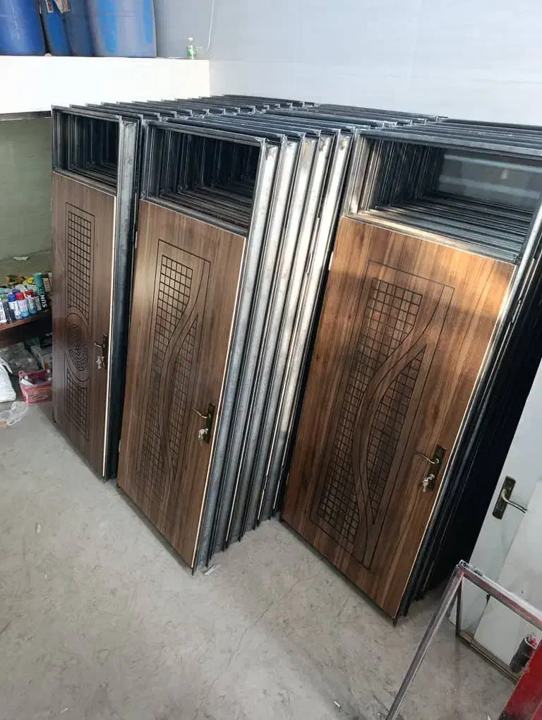 دربpvc چوبی بافرم ودستگیره وقفل|مصالح و تجهیزات ساختمان|اهواز, کوی باهنر|دیوار