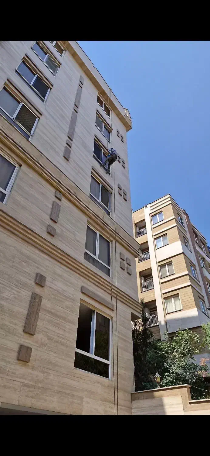 پیچ رولپلاک نما*نصب سنگ*شستشو نما*راپل کار*نما|خدمات پیشه و مهارت|تهران, کیانشهر|دیوار