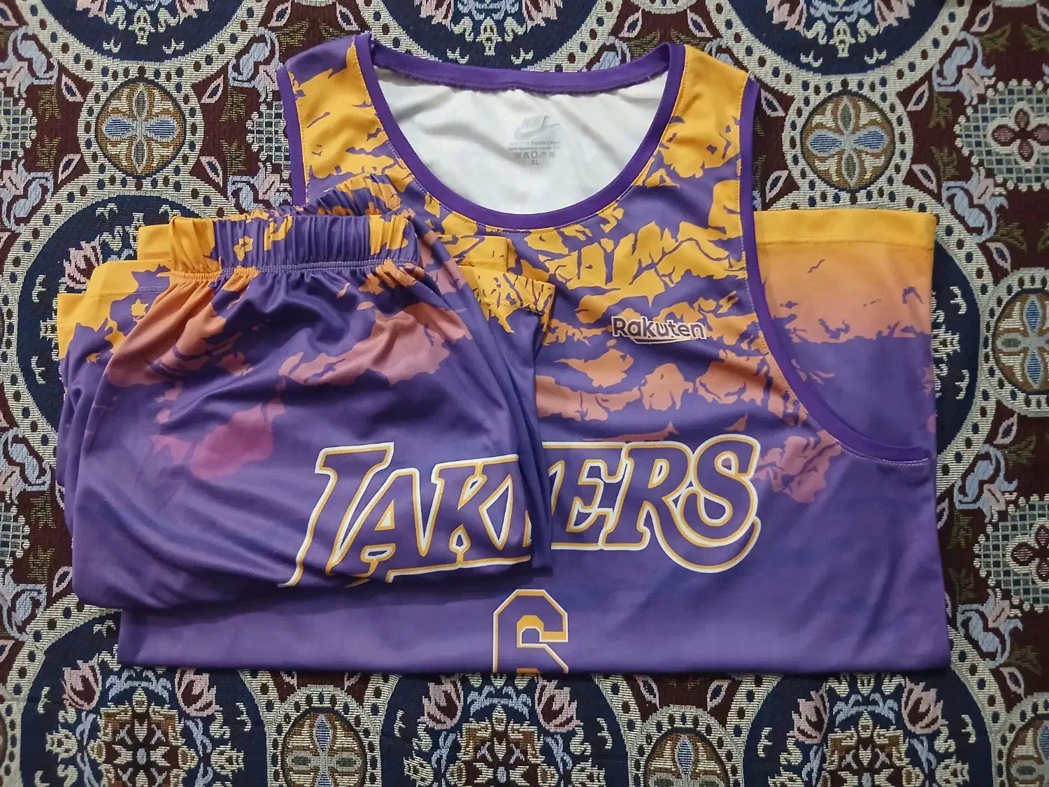 لباس ورزشی|لباس|قم, شاه ابراهیم|دیوار