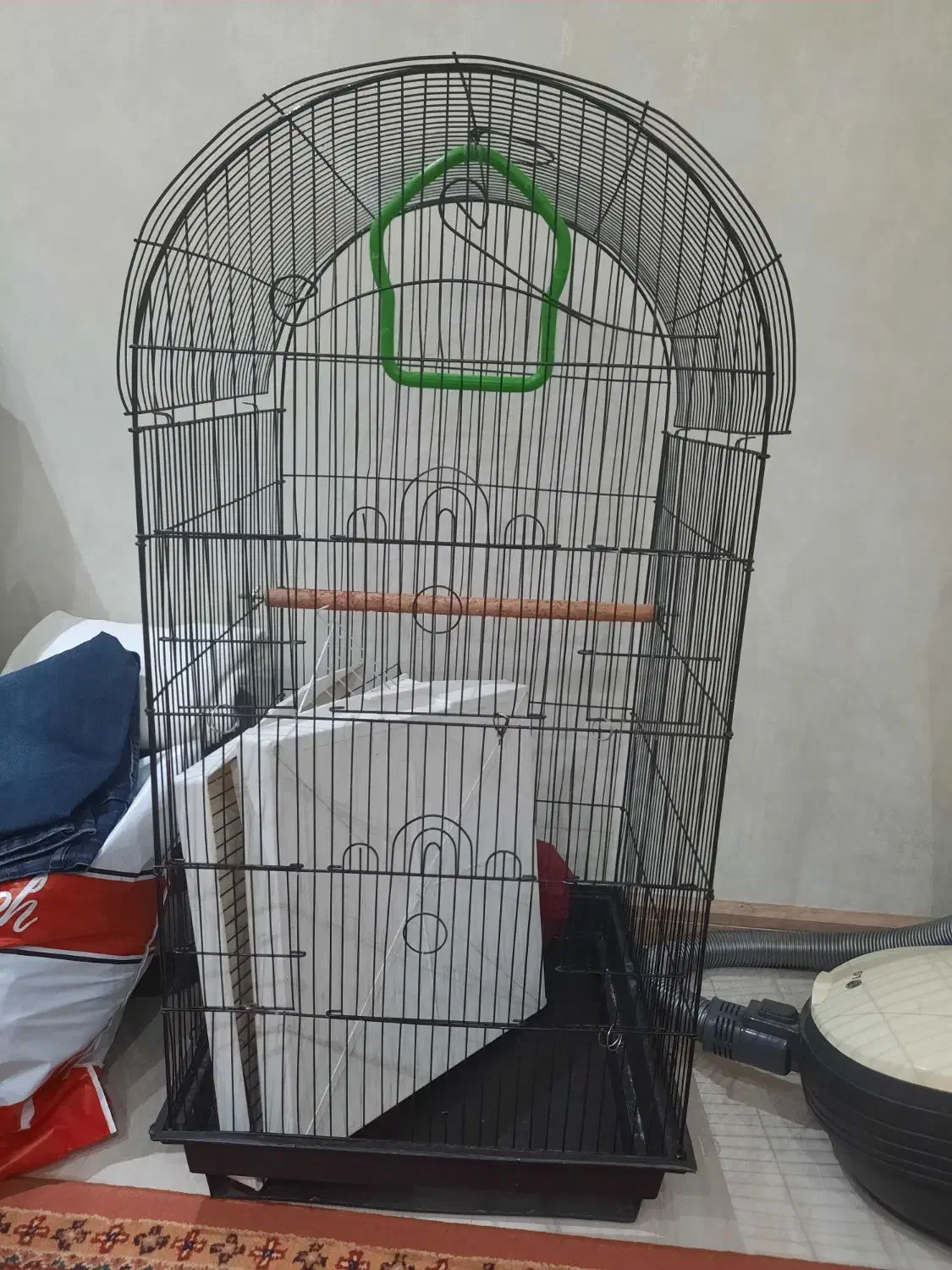 قفس پرنده بسیار سالم و نو|لوازم جانبی حیوانات|رشت, چمارسرا|دیوار