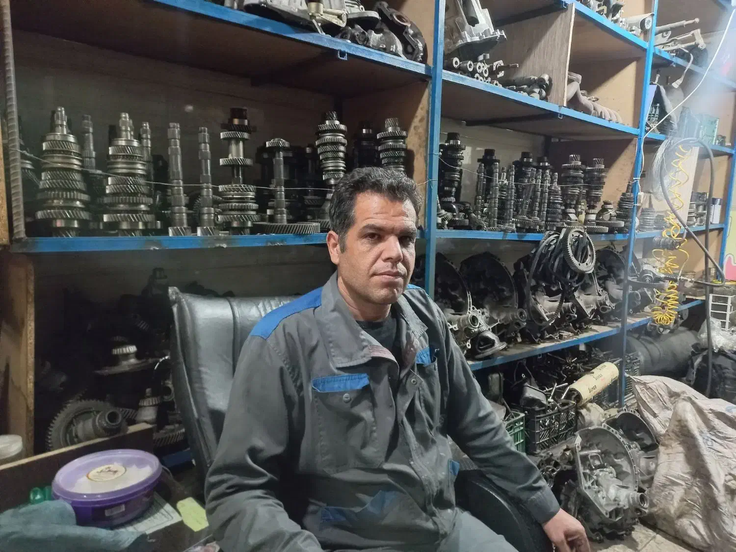 گیربکس|قطعات یدکی و لوازم جانبی|اندیشه, اندیشه فاز ۱|دیوار