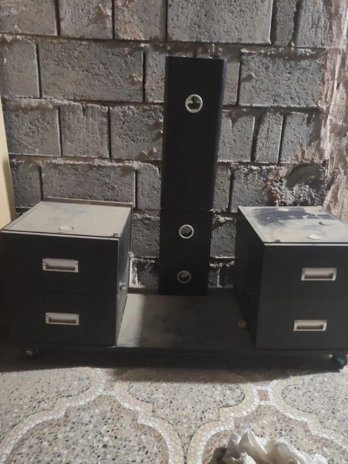 یه عدد میز|میز تلویزیون|میناب, |دیوار