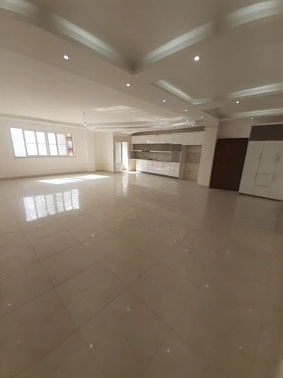 ۱۶۲ متری نوساز سند آماده چند قدمی بر اصلی خیابان|فروش آپارتمان|رشت, جهاد|دیوار