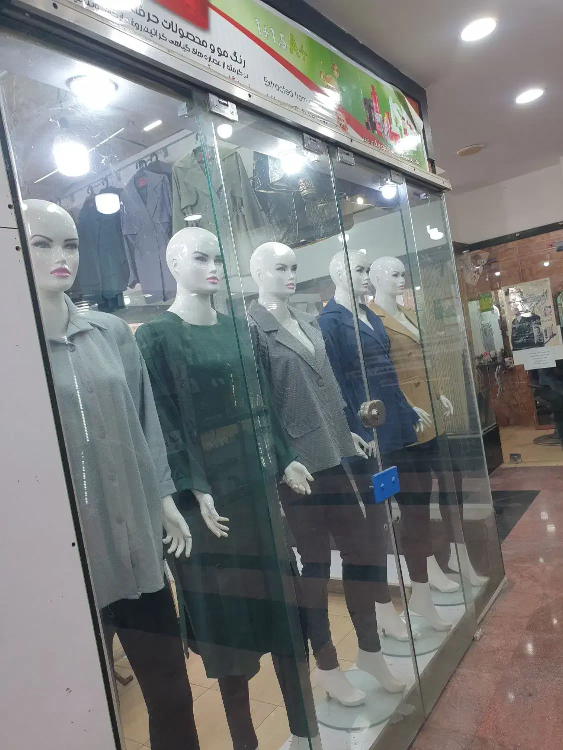 سلام 2عدد مانکن زنانه درحدنو|فروشگاه و مغازه|شیراز, سینما سعدی|دیوار
