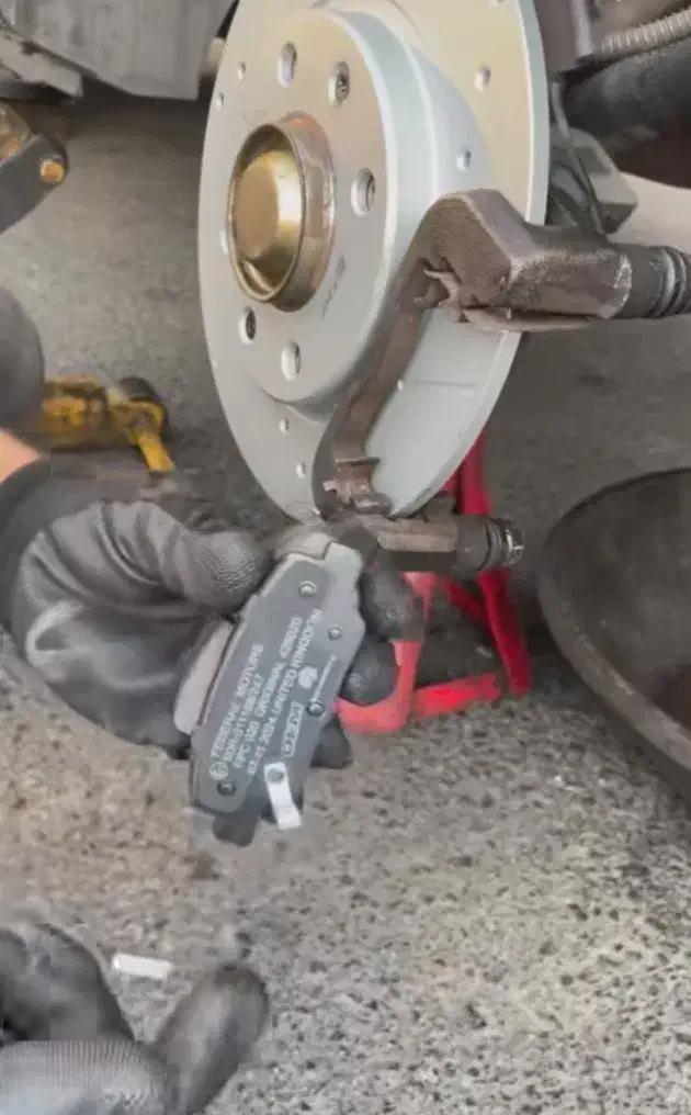 تعویض لنت ترمز درب منزل و محل کار شما|خدمات موتور و ماشین|مشهد, حجت|دیوار