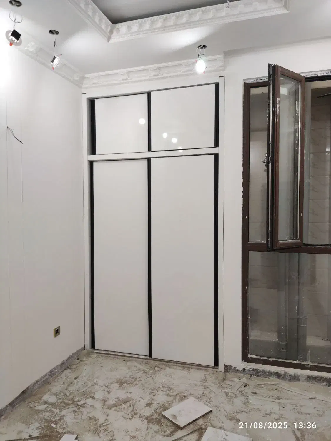 درب چوبی و کابینت و تعمیرات|خدمات پیشه و مهارت|حمیدیا, |دیوار