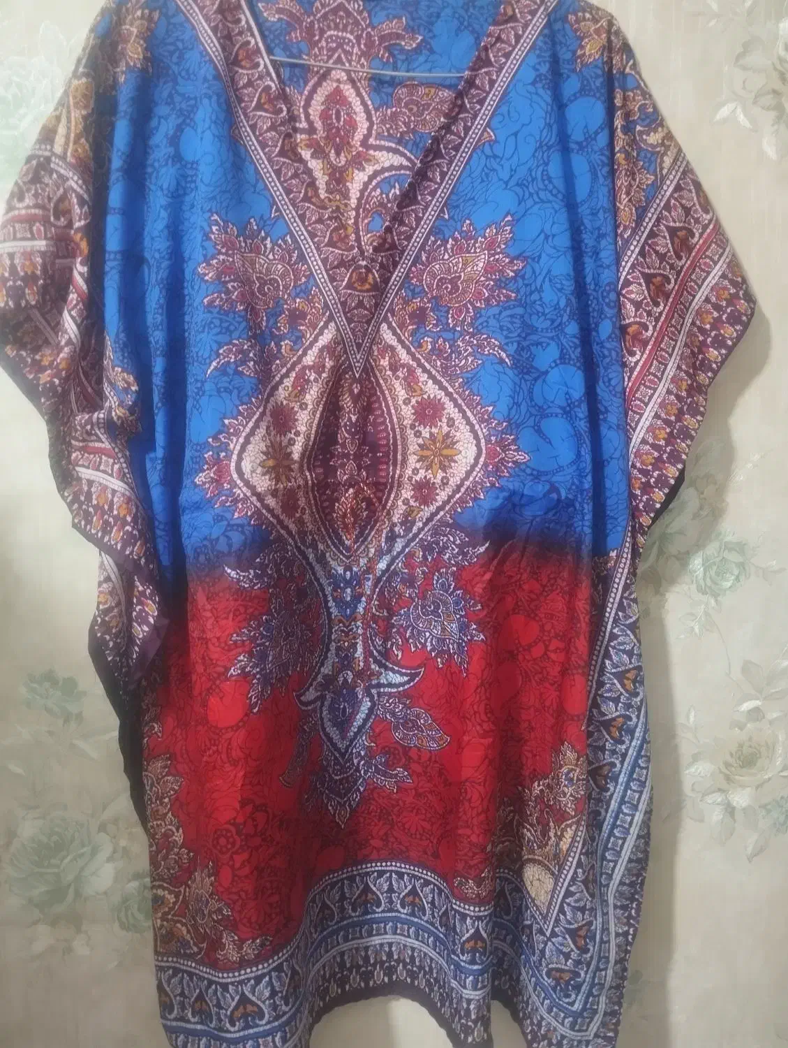 پانچ مخصوص جنوب گردی|لباس|شیراز, آزادگان|دیوار