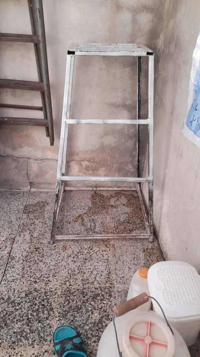 چهارپایه|صندلی و نیمکت|کرمانشاه, |دیوار