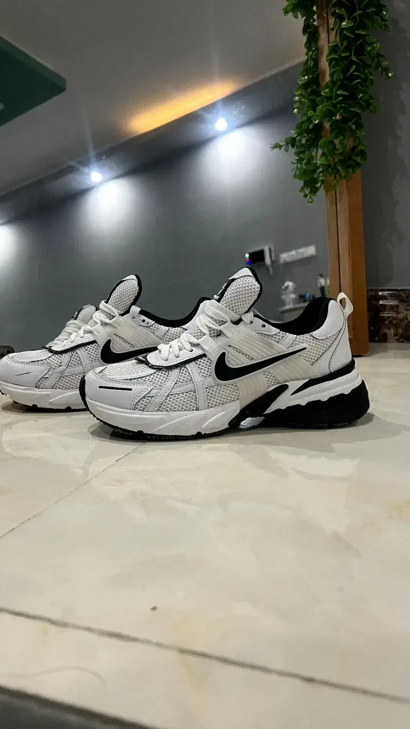 دوعدد کتونی اسپرت دخترانه نو|کیف، کفش، کمربند|اهر, |دیوار