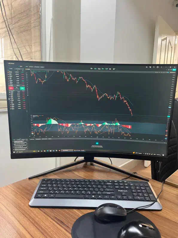 مدیر فروش فارکس (خانم) درآمد دلاری|استخدام بازاریابی و فروش|شیراز, فرهنگ شهر|دیوار